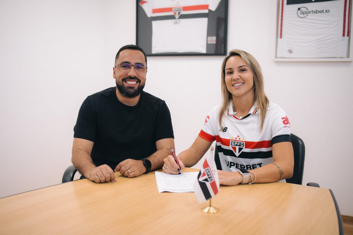 Nossa atleta Giovanna Crivelari ( <a href="/Giih_Crivelari/">Giovanna</a> ) será jogadora do <a href="/SaoPauloFC_Fem/">São Paulo Feminino</a> pelos próximos dois anos. ✍️🏽🔴⚪️⚫️

Desejamos muito sucesso a ambos e que seja uma parceria marcada por muitos gols e títulos. #futebolfeminino