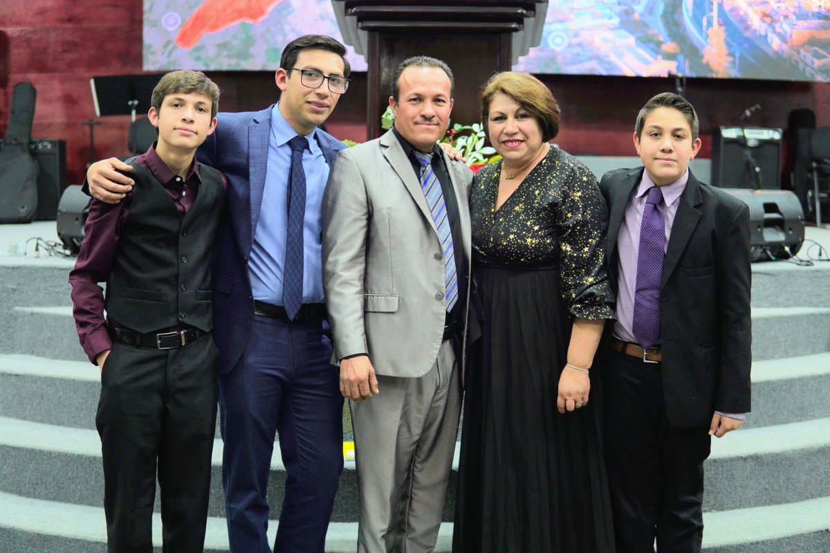 JoseLGaxiola's tweet photo. Jesús y Ana Rodríguez, un matrimonio más que responde al llamado de Dios a las naciones: Arequipa, Perú. Oramos a Dios para que nunca nos falten parejas como Jesús y Ana, con una disposición total para la obra de Dios. ¡Que Dios los bendiga en esta aventura maravillosa! https://t.co/O6ASUaBXty
