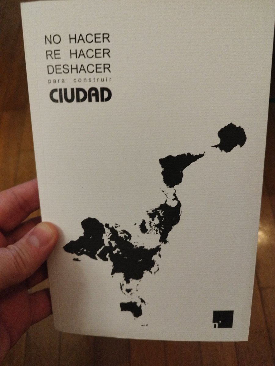 He empezado el año leyendo la propuesta de <a href="/nundo_/">n'UNDO</a> para replantear el urbanismo de nuestras ciudades. Lleno de ejemplos y propuestas concretas, abordables y transformadoras a nivel medioambiental, económico y sociocultural. Y se lee en una tarde. Recomendadísimo