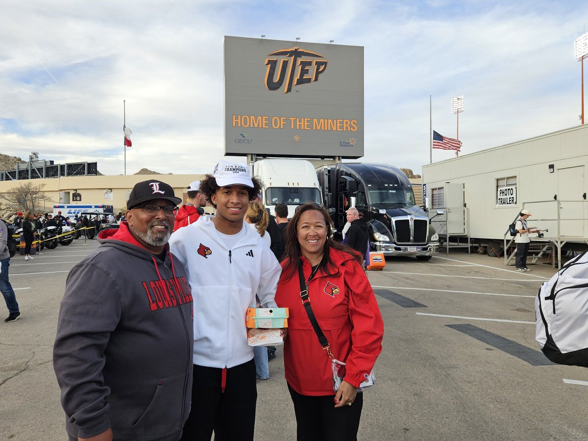 Anderson “Ando” Mitchell tweet media