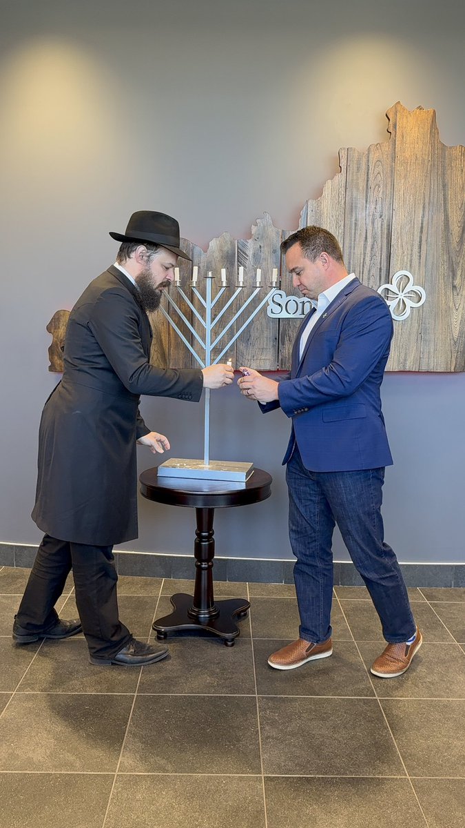 Alan Keck (@keckforky) on Twitter photo “I know God exists, not because I see Him, but because through Him I see everything else.”
Wonderful words from my friend <a href="/BluegrassRabbi/">Rabbi S Litvin</a> today as we observed Hanukkah by lighting the Menorah. This has become one of my most beloved traditions as mayor. May we continue to use our “I know God exists, not because I see Him, but because through Him I see everything else.”
Wonderful words from my friend <a href="/BluegrassRabbi/">Rabbi S Litvin</a> today as we observed Hanukkah by lighting the Menorah. This has become one of my most beloved traditions as mayor. May we continue to use our