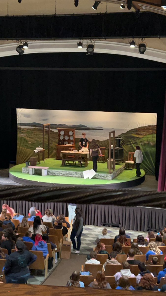 RonanCullina's tweet photo. we jumped for joy at the sight of the beautiful set #pamemefest25 https://t.co/oYX1UCBMwv