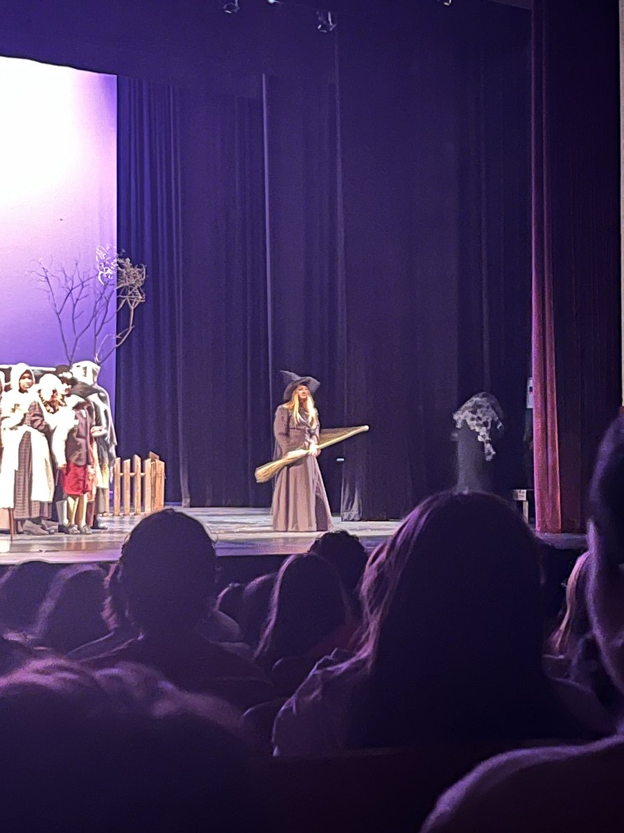 sushiwithatwist's tweet photo. no one mourns the wicked.  #pamemefest25 https://t.co/LQJxkznDmS