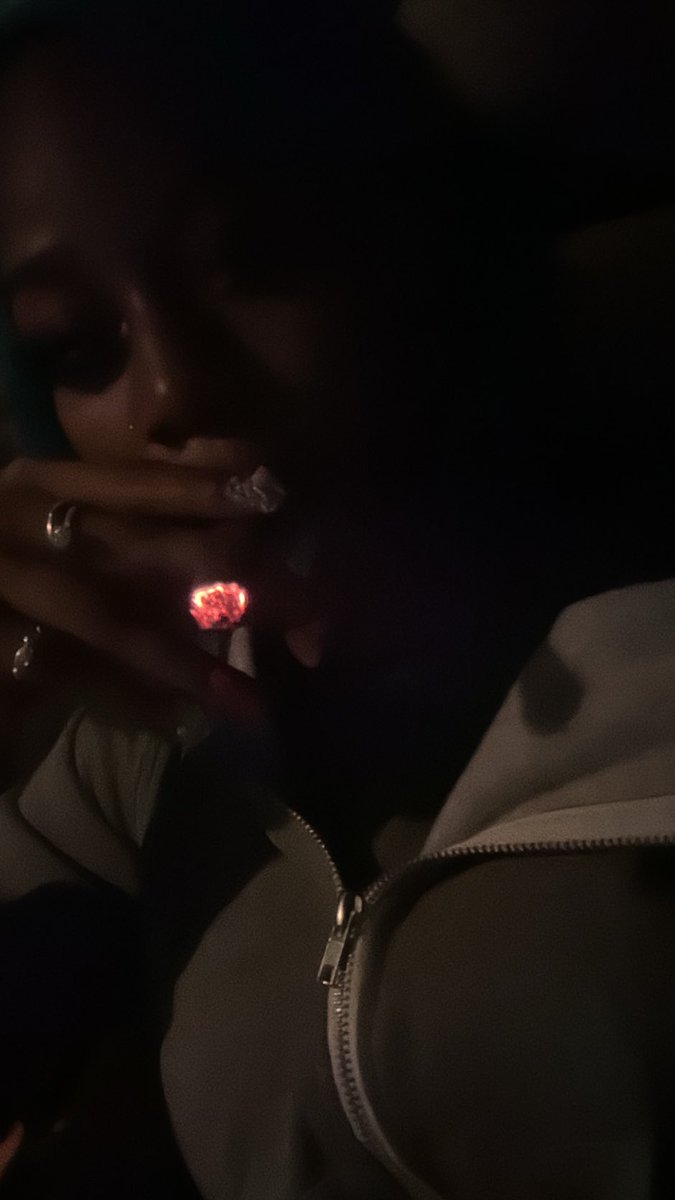 JBEEZLE💰 tweet media