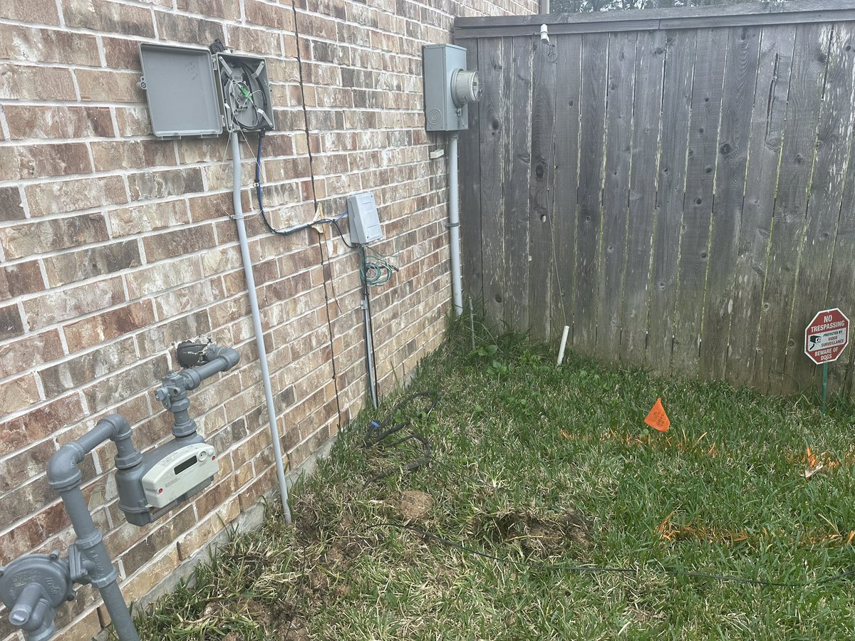 Called <a href="/texas811/">Texas811</a> for a dog burial on the other side of the house. Internet cut out. Internet thinks one of the other utilities probed into their fiber. Do utilities need to call 811 before they probe? 😂