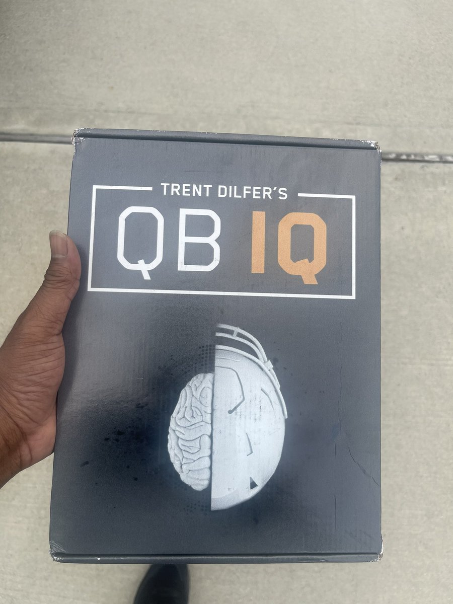 1CoachKelley's tweet photo. OCs &amp; QB/WR Coaches; start your year off right with the ability to pour gas on your current offensive philosophy &amp; set your stat sheet on fire❕
@QBIQsystem #QBIQ #StraightGas🔥
~DM for inquiries❔&amp; consultations🔬 https://t.co/g8wpsNXnL8
