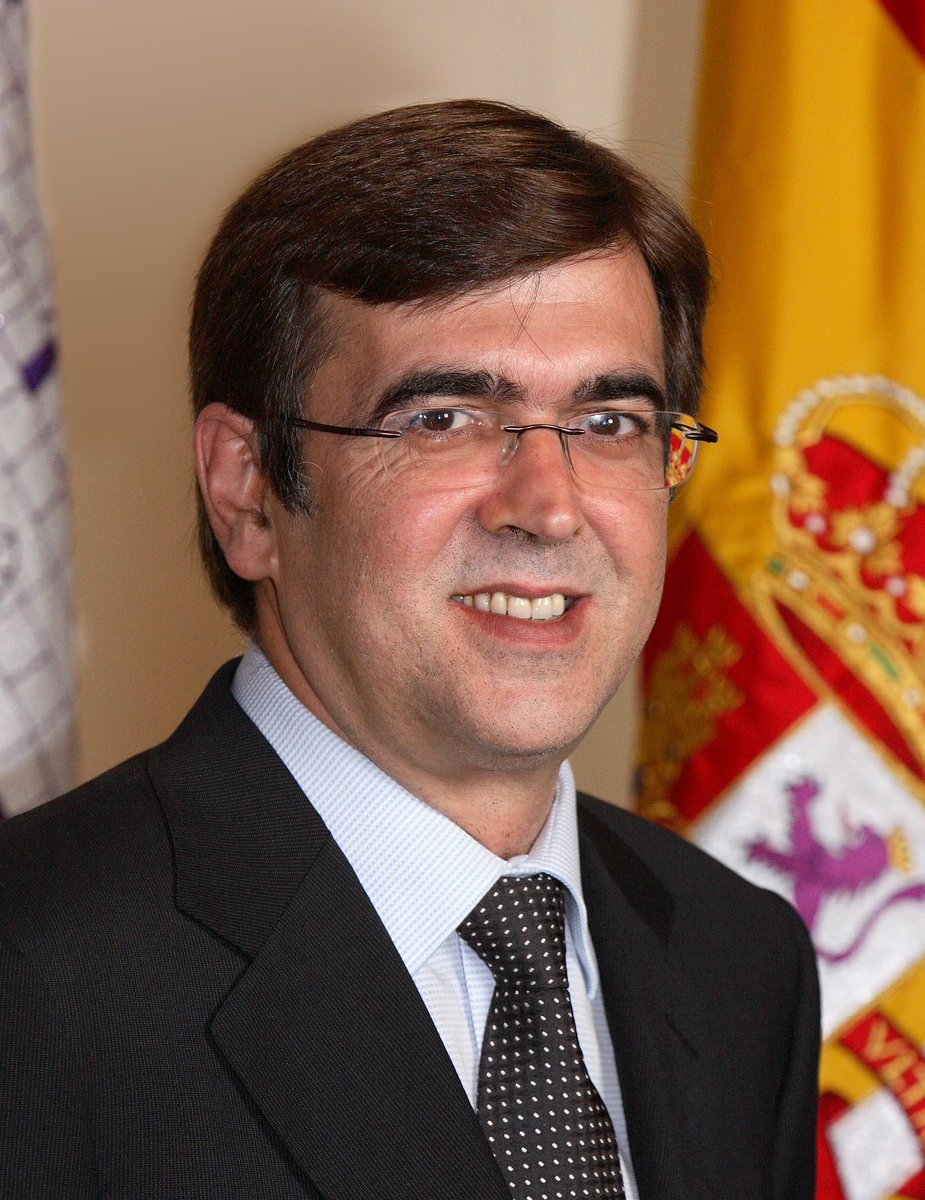 #ULTIMAHORA Ha mort Francesc Antich, expresident del Govern balear, als 66 anys a causa d'un càncer. Va presidir les Illes Balears en dues ocasions: del 1999 al 2003, amb el primer Pacte de Progrés, i del 2007 al 2011. Descansi en pau.
(Hi haurà ampliació)