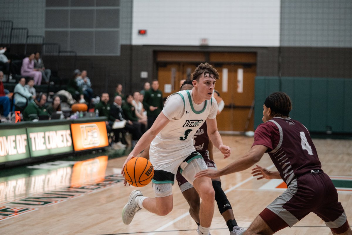 UTDALLAS_MBB's tweet photo. Shots falling in the first 🔥 #JustUs https://t.co/t3K58feeha