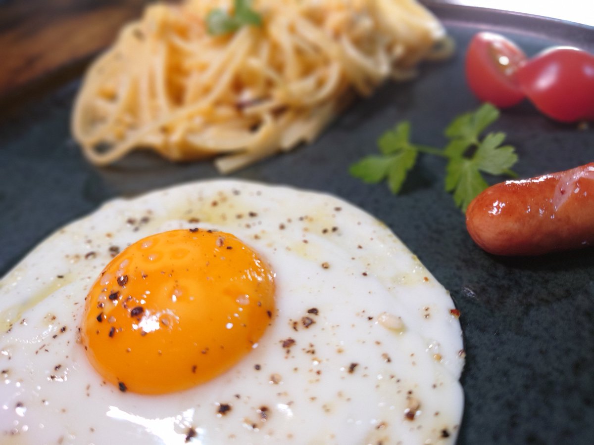 normal_kazz's tweet photo. 今朝は普通の貧乏人のパスタ。鶏出汁を効かせて、チョイ和風。
#おうちごはん #朝ごはん #朝パスタ #貧乏人のパスタ #鶏出汁 #ravida #aosトラットリア https://t.co/drqLpNwNw4