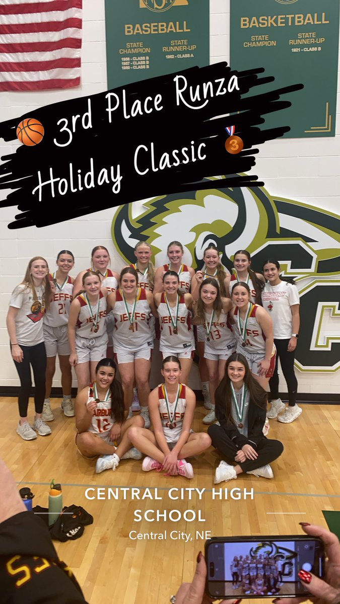 3rd place winners at the Runza Holiday Classic! Great job ladies! 
#JeffPride