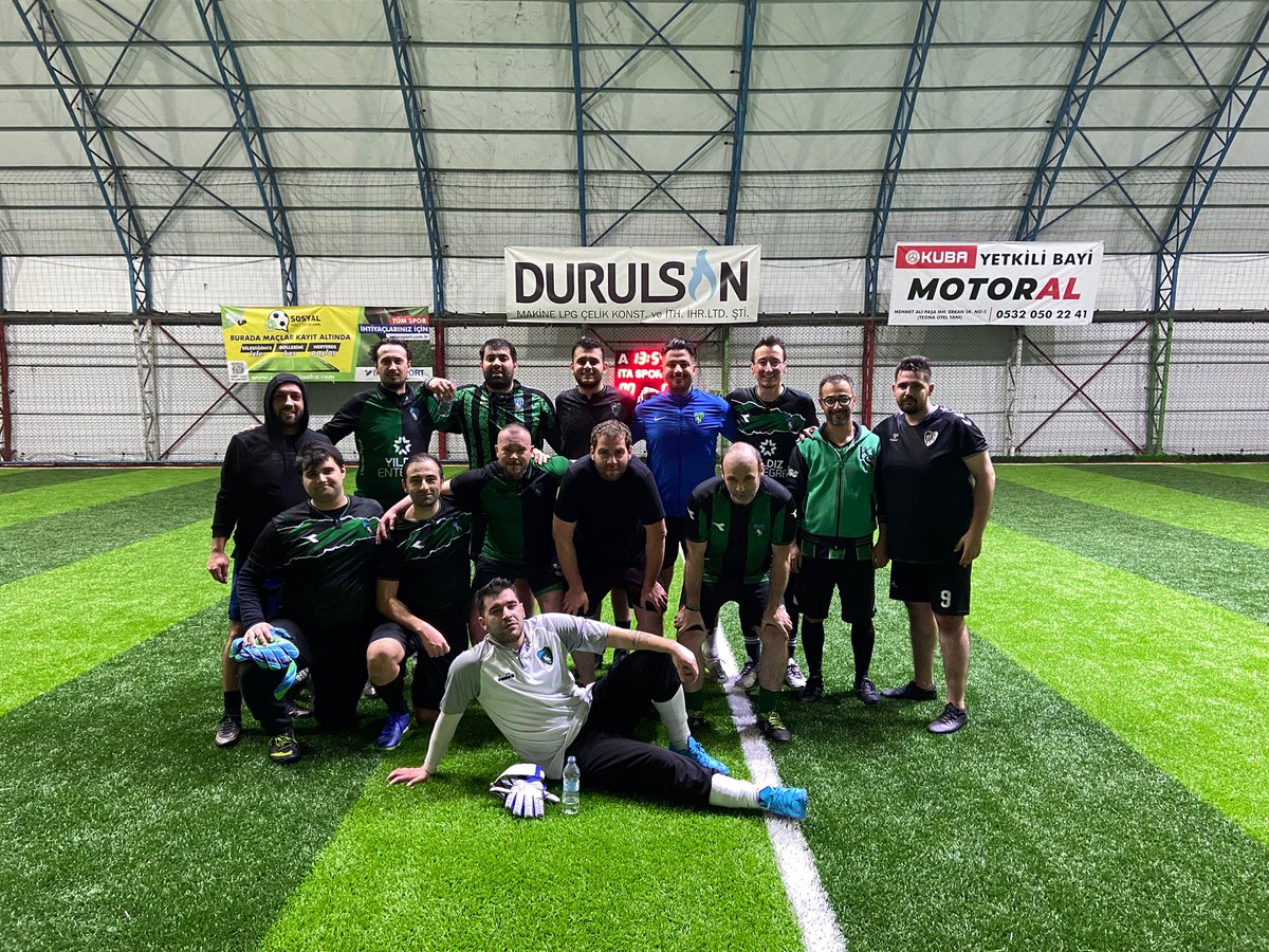 ⚽ Kocaelispor basını ve taraftarı her ne kadar soğuk bir akşam olsa da güzel bir maçta bir araya geldik, ter attık. Herkesin yeniden ayağına sağlık, haftaya görüşmek üzere..

<a href="/OvucErdem/">Erdem Övüç</a>
<a href="/AZZEMRE/">AZİZ EMRE</a>
<a href="/omerograf/">Ömer Faruk Güler</a>
<a href="/canlazarovicc/">Can Lazarovič</a>
<a href="/oskarhanemre/">Oskarhan</a>
<a href="/erogluertugrull/">Ertuğrul</a>