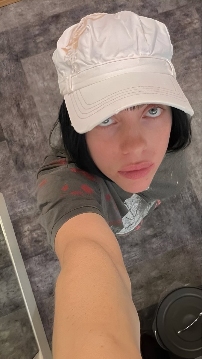 Billie Eilish Gallery tweet media