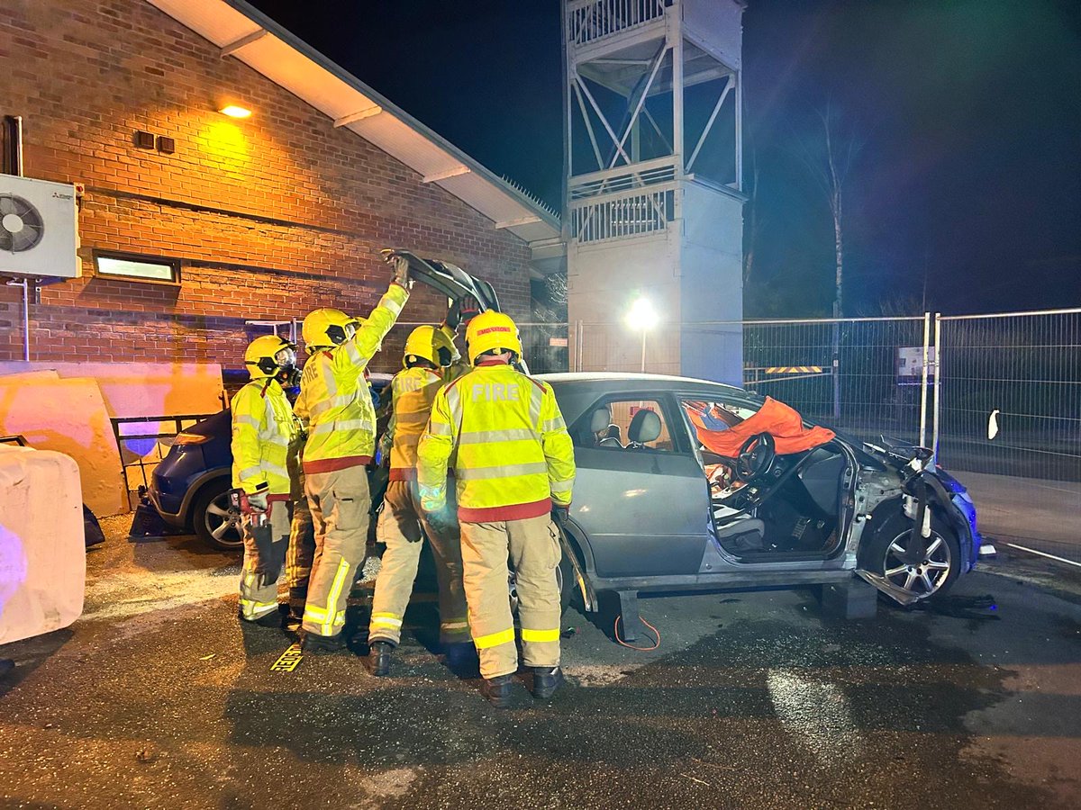 MalpasFS's tweet image. RTC for the crew tonight 🚗 🚒 👩🏻‍🚒
Could you join our team?
#Oncall #Thinkoncall #Firefighters