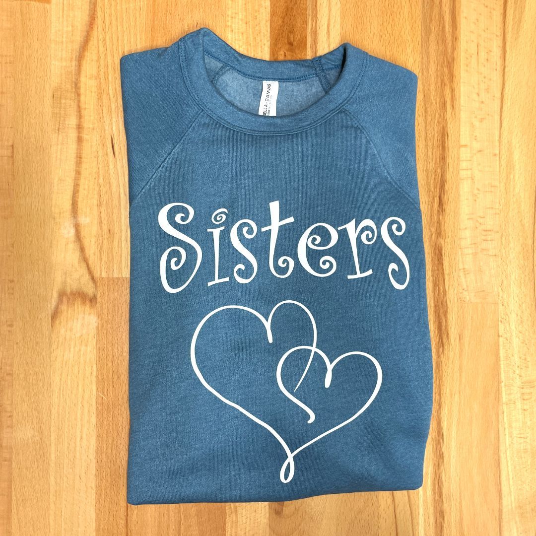 threadfactor_us's tweet image. This was a unique small job for a family member - Custom sweatshirt for each sister with matching prints (on different colored shirts - I mean who wants to be completely twinning 😂).