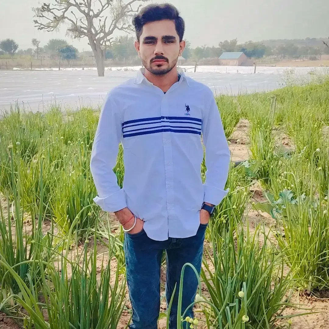 Jasraj Choudhary (@jasrajjaatttt) on Twitter photo рд╣рдо рди рдирд╛рд╕реНрддрд┐рдХ рд╣реИ, рди рдЖрд╕реНрддрд┐рдХ
рд╣рдо рддреЛ рдХреЗрд╡рд▓ рд╡рд╛рд╕реНрддрд╡рд┐рдХ рд╣реИ
рдЬреЛ рдЕрдЪреНрдЫрд╛ рд▓рдЧреЗ рдЙрд╕реЗ рдЧреНрд░рд╣рдг рдХрд░реЛ
рдЬреЛ рдмреБрд░рд╛ рд▓рдЧреЗ рдЙрд╕рдХрд╛ рддреНрдпрд╛рдЧ рдХрд░реЛ
рдлрд┐рд░ рдЪрд╛рд╣реЗ рд╡реЛ рд╡рд┐рдЪрд╛рд░ рд╣реЛ, рдХрд░реНрдо рд╣реЛ рдордиреБрд╖реНрдп рд╣реЛ рдпрд╛ рдзрд░реНрдо
рд╕реБрдкреНрд░рднрд╛рдд рджреЛрд╕реНрддреЛрдВ
рдЖрдкрдХрд╛ рджрд┐рди рд╢реБрдн рд╣реЛ ЁЯТРЁЯТл рд╣рдо рди рдирд╛рд╕реНрддрд┐рдХ рд╣реИ, рди рдЖрд╕реНрддрд┐рдХ
рд╣рдо рддреЛ рдХреЗрд╡рд▓ рд╡рд╛рд╕реНрддрд╡рд┐рдХ рд╣реИ
рдЬреЛ рдЕрдЪреНрдЫрд╛ рд▓рдЧреЗ рдЙрд╕реЗ рдЧреНрд░рд╣рдг рдХрд░реЛ
рдЬреЛ рдмреБрд░рд╛ рд▓рдЧреЗ рдЙрд╕рдХрд╛ рддреНрдпрд╛рдЧ рдХрд░реЛ
рдлрд┐рд░ рдЪрд╛рд╣реЗ рд╡реЛ рд╡рд┐рдЪрд╛рд░ рд╣реЛ, рдХрд░реНрдо рд╣реЛ рдордиреБрд╖реНрдп рд╣реЛ рдпрд╛ рдзрд░реНрдо
рд╕реБрдкреНрд░рднрд╛рдд рджреЛрд╕реНрддреЛрдВ
рдЖрдкрдХрд╛ рджрд┐рди рд╢реБрдн рд╣реЛ ЁЯТРЁЯТл