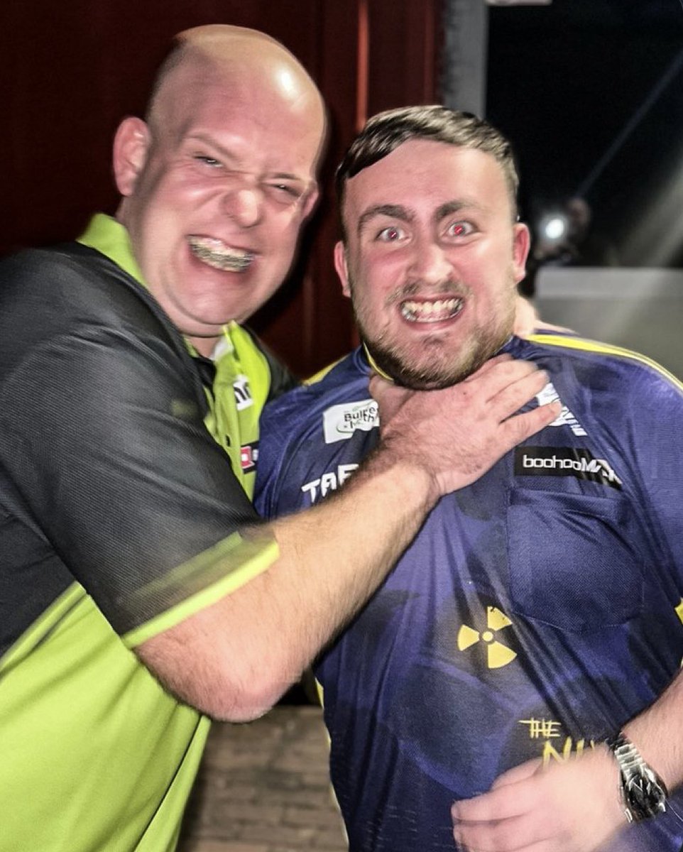 bogunthel's tweet photo. Bliver en spændende finale i morgen mellem @MvG180 og @LukeTheNuke180. #darts #dartdk #DartsWorldChampionship https://t.co/hlSNlFp90x