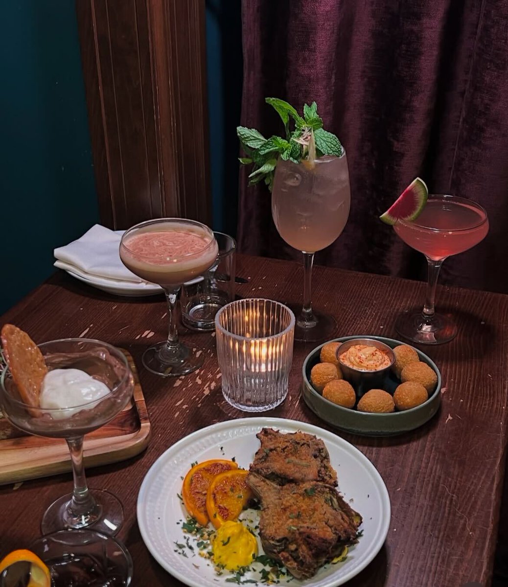 A night out at Charlie was a sinner. just hits different. #visitphilly #phillyfoodies #thingstodoinphilly  

📸: charlie_was on IG