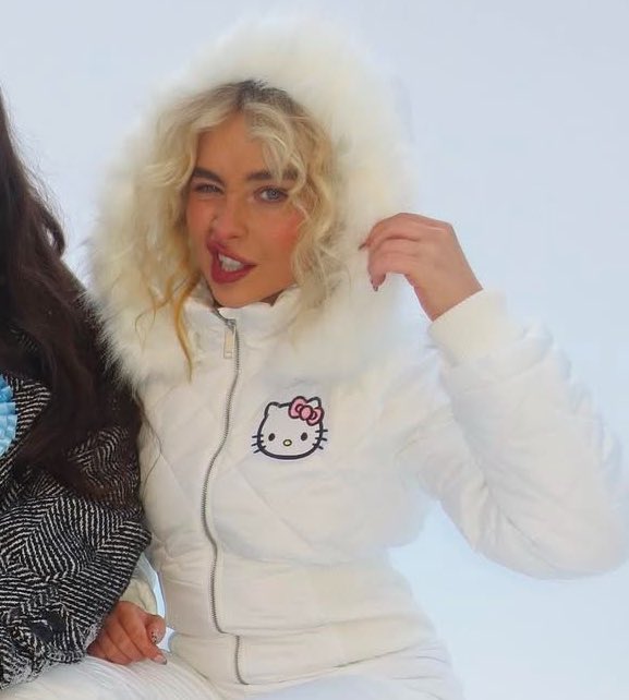 sabrinacervo's tweet photo. A ROUPINHA DA HELLO KITTY😣😣😣 https://t.co/uR7nWR9gpt