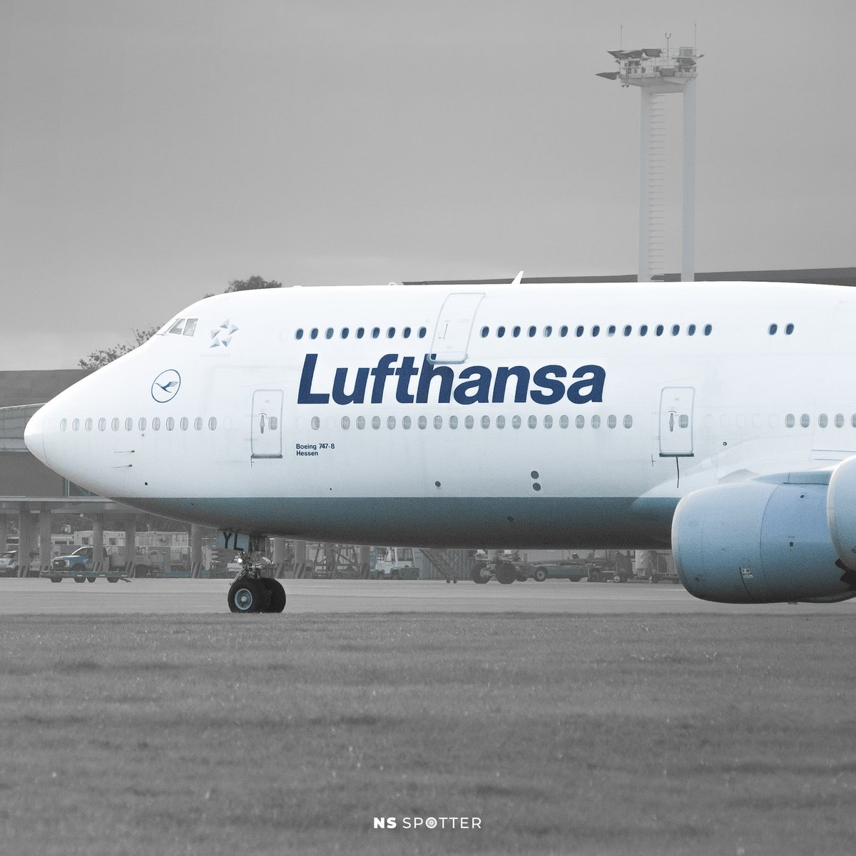 ¡Para comenzar el 2025 con todo! La reina de <a href="/lufthansa/">Lufthansa</a> rodando RWY11 en Ezeiza