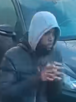 BNODesk's tweet photo. Dutch police are looking for a suspected serial killer in connection with the shooting deaths of 3 people.

The shootings in Rotterdam, with the most recent one happening on Thursday morning, appear to be random. https://t.co/QtS9OEfH0r