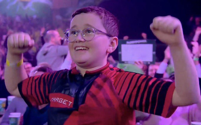 CT02798's tweet photo. Dawned on me tonight I was basically Bunting’s kid when I was a nipper and I’m absolutely fucking rattled https://t.co/0wuqRKJoRh