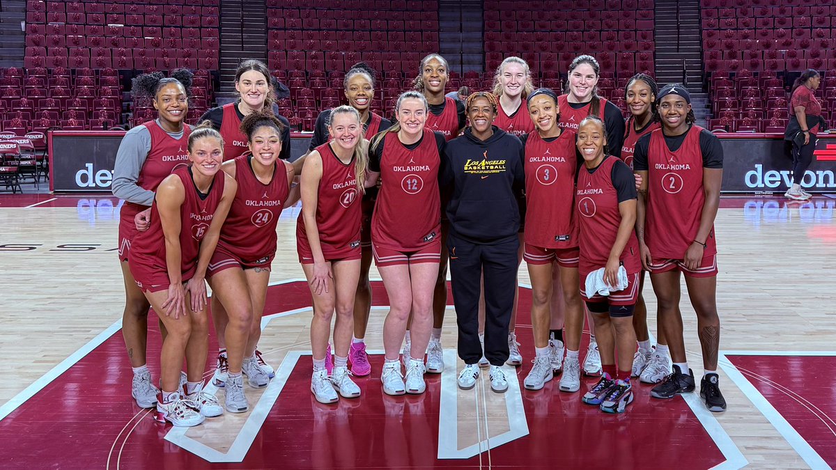 Welcome home, <a href="/justDROB/">Danielle Robinson</a>! 

<a href="/WNBA/">WNBA</a> // <a href="/LASparks/">Los Angeles Sparks</a>