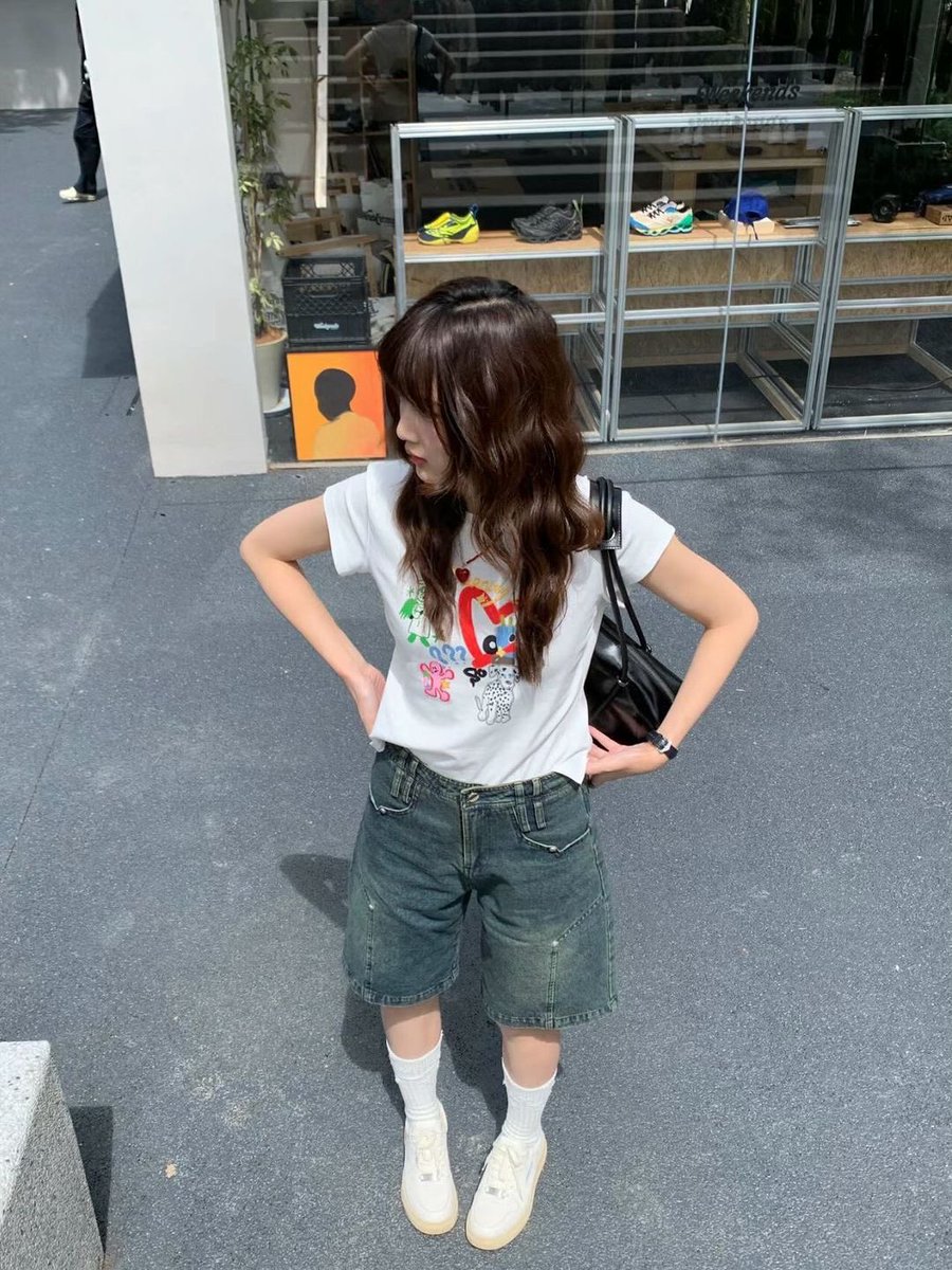 phbbh_03's tweet image. แนะนำเสื้อผ้าหรือกระเป๋าใส่แนวๆนี้หน่อยคับ🙏