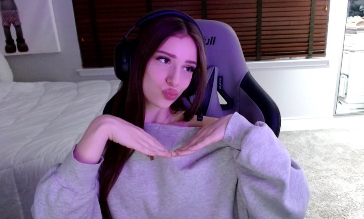 c.lina♡ Lina's Twin (@itsabgxlina) / Posts / X