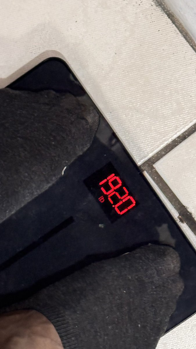 PeartLeon's tweet photo. Weight in January 216lbs- hard work pays off, weight below December 31st https://t.co/DFFLH6yXss