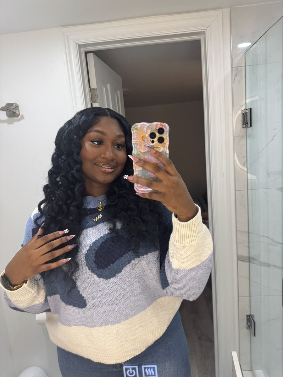 PrettyTale_'s tweet image. 💙❄️