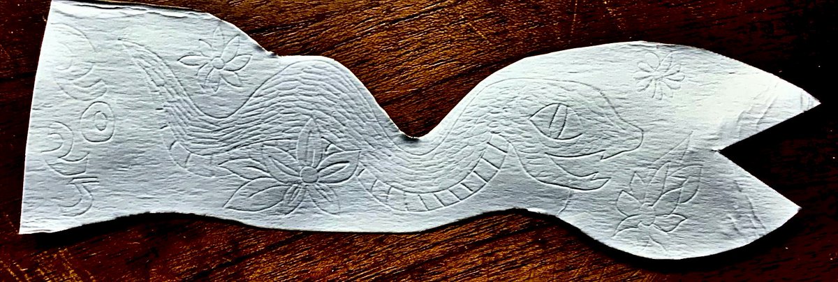 I made a snake #tetrapakprint for 2025! 
牛乳パックの内側を使って、2025年用のヘビ柄（「テトラパック」素材）を作るだ！