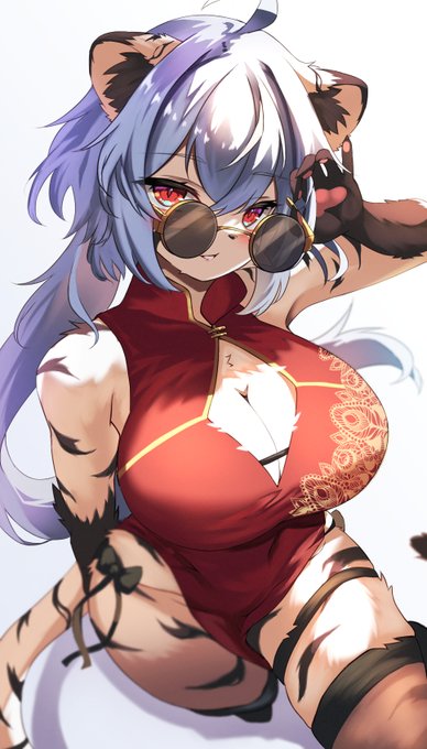 干支ガン無視の描き初め🐯💕
今年もよろしくお願いします✨ 