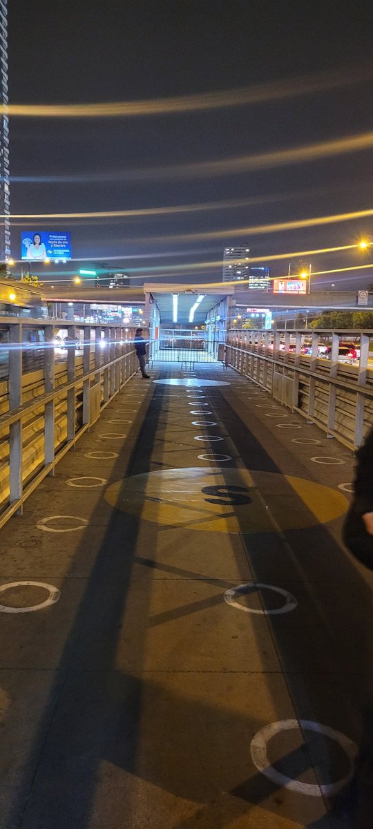 daniel_bum's tweet photo. @ATU_GobPeru peor servicio cada día. Estación Canadá full, porque a algún iluminado se le ocurrió que la ruta B no llegue a Chorrillos @Rotafono2_0 @canalN_ @atv_noticias @elcomercio_peru @larepublica_pe https://t.co/0fcgGl255s
