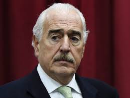 Eclides3's tweet photo. Andrés Pastrana exige la renuncia del Canciller Luis Gilberto Murillo.
Doctor Pedófilo, usted no eligió el gobierno para pedirle renuncia a sus funcionarios.
No tiene la autoridad moral para hablar de robo de elecciones y como presidente, fue la gran vergüenza  de Colombia. https://t.co/0U5EP455Hi