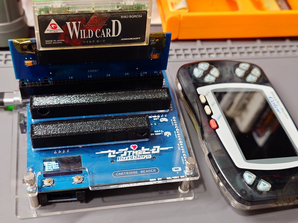 goosek5's tweet photo. WSC実機で遊ぶ用に電池交換

電池ホルダー付きでやりやすいな🙂
セーブデータのバックアップ&amp;復元も完了
#ワンダースワンカラー #WonderSwanColor #OSCR #セーブザヒーロー #SaveTheHero #CartridgeReader https://t.co/KLMm3gKOpO