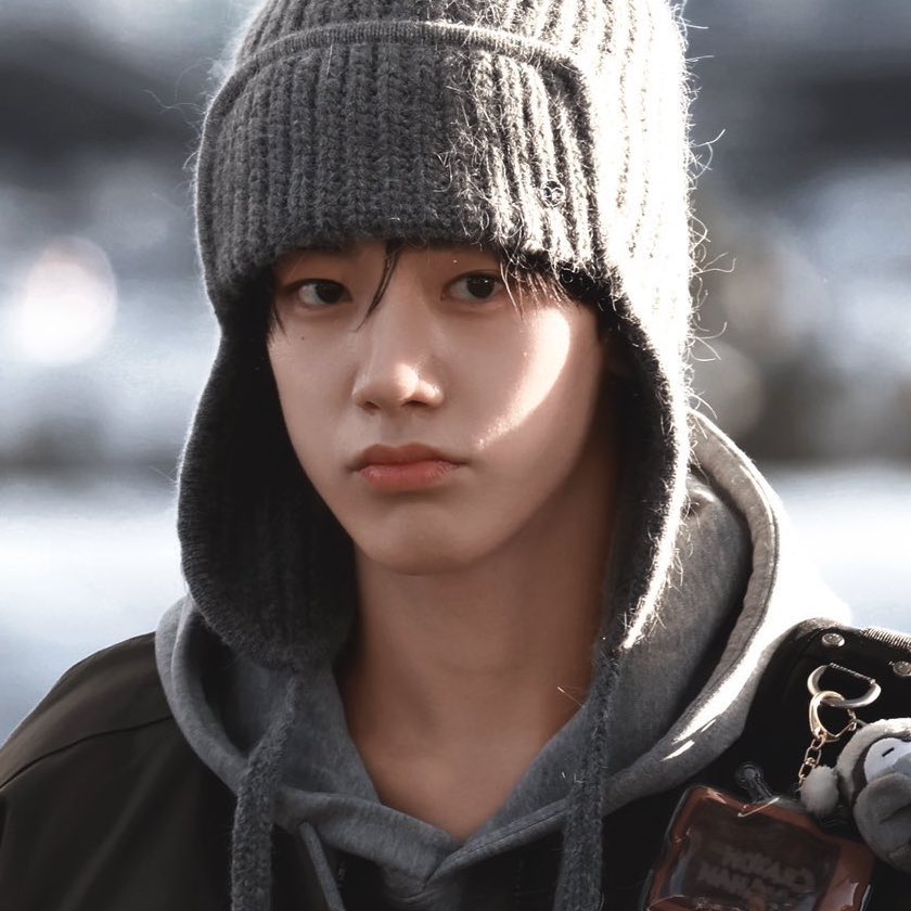 seungho pics tweet media
