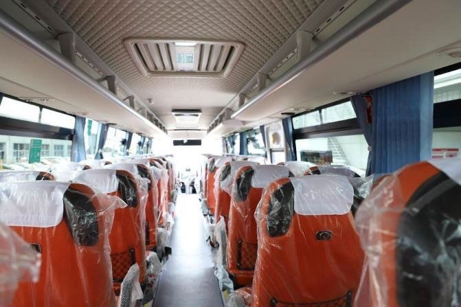 Bus 9m. Transporte Ejecutivo y Público. Lujoso y Moderno.
Puestos: Máx. 36. Mín. 24, 36 Total.
Motor: Diesel y Eléctrico.
Caja: Automática.
A/C, MP3, USB, LCD.