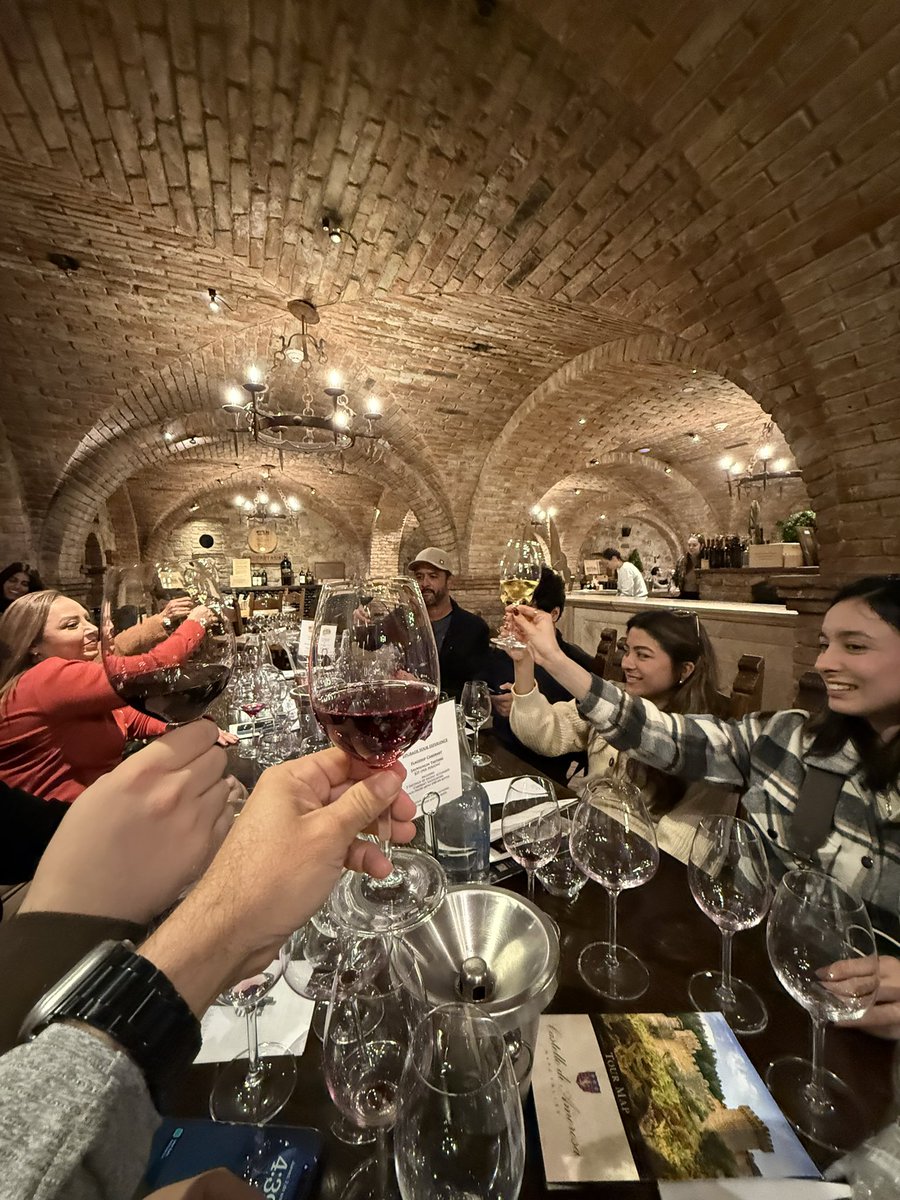 j_medina37's tweet image. #CastelloDiAmorosa #NapaValley 

#GreatDay #Family #ThursdayMotivation