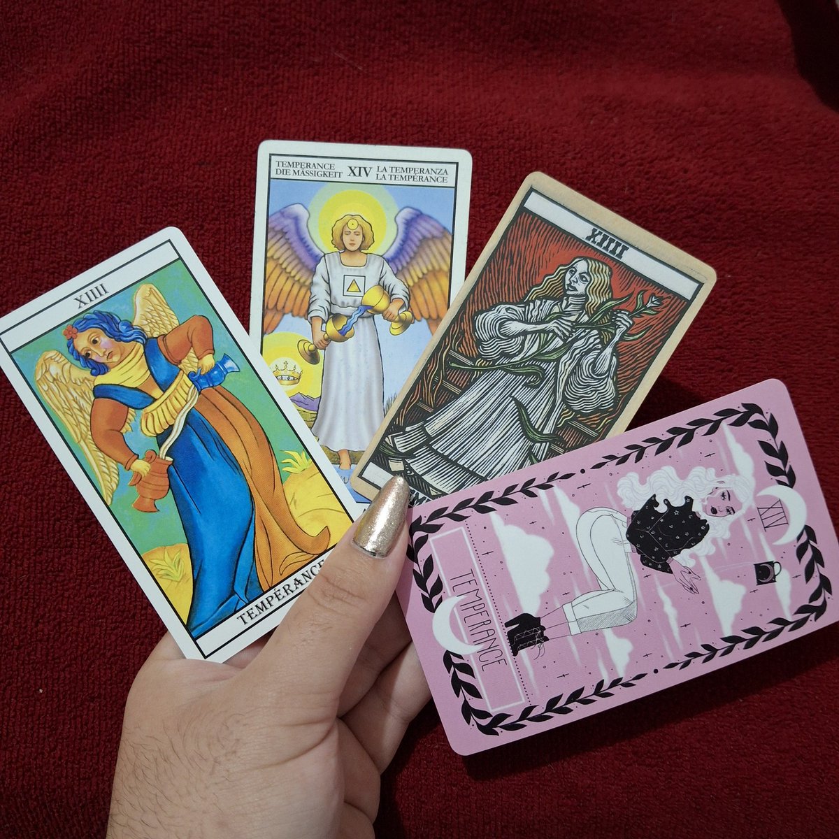 tarotdenoche's tweet photo. mi arcano del 2025 🥹🪽 te amo en todas tus formas. https://t.co/JGc63sGwJA