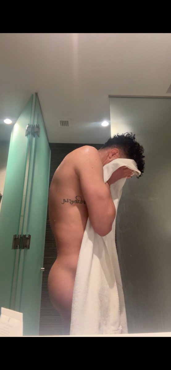 soymorenoboy's tweet photo. Duchita y a dormir. 💦 https://t.co/yqyVC4u9FO