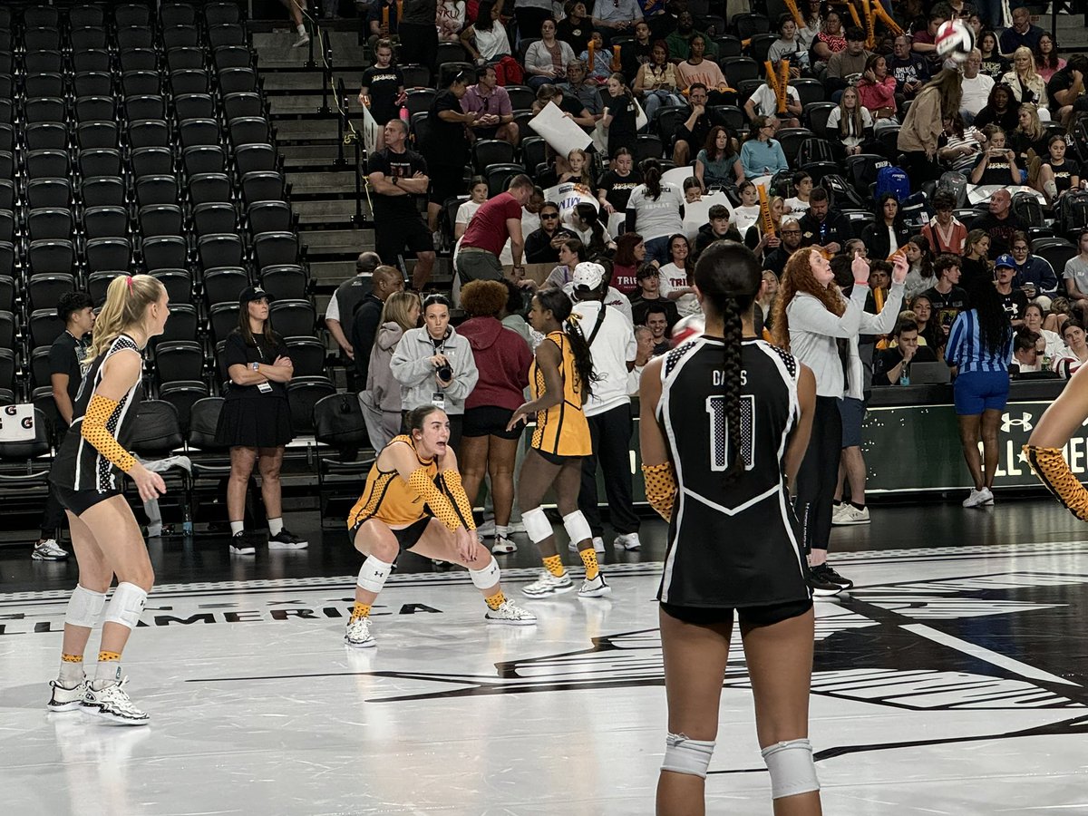 MikeEtzler's tweet image. So proud of this girl! She's always true to herself, a fantastic teammate, and works so hard! What an awesome honor and experience to be part of the 2025 UA All-American Volleyball Match!