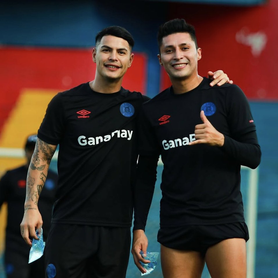 ElCuscatlecoDep's tweet photo. ¡ESTÁN DE VUELTA!🏃🏻‍♂️

@AlianzaFC_sv y @CDeportivoFAS retomaron sus entrenamientos de pretemporada luego de las fiestas de fin de año.

#CuscatlecoDep https://t.co/BnmAIX61WQ