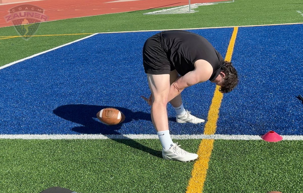 CoachZauner's tweet image. Had a Snapping Lesson with Ryan Carter (Idaho St) in AZ. As I always say "Practice, Practice &amp;amp; "Perfect Practice". A camp is good but a 1 on 1 Lesson is the BEST way to fix a problem.  By the end of the session he was snapping "Tight Spirals Straight" Coach Zauner "The Fixer"