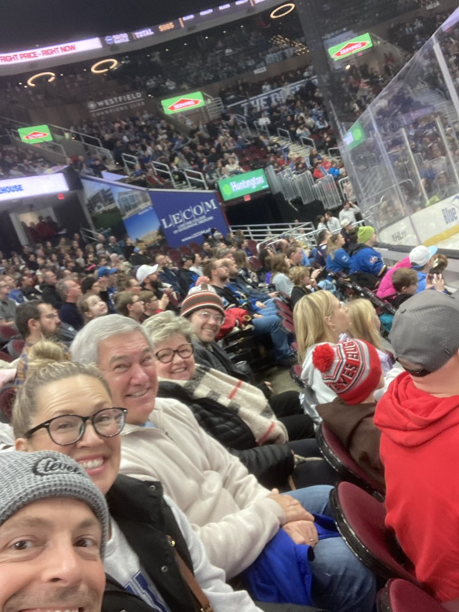 cpac27's tweet photo. Celebrating Kyle’s vacation! Let’s Go Monsters! #FearTheDepths https://t.co/A0cj8LPYKq