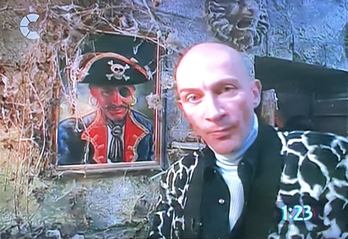 PhilNewtonE's tweet photo. In tonight's Crystal Maze we got to meet some of Richard O'Brien's ancestors:-
(Jolly) Roger Pimm
Guillaume San Michel de Oberion &
Uncle Carstairs (the least said about him, the better) !!!!! #challengetv https://t.co/8S6yRTV8bJ