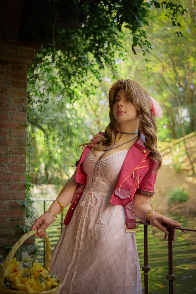 FINAL FANTASY / Aerith Gainsborough
“Still I hope someday you’ll come and find me “
.
.
.
#finalfantasy #finalfantasy7 #cosplay #aerith #aerithcosplay #ff7 #squarerenix #squareenixgames