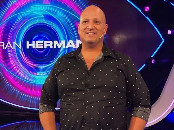 InfoRealDeGH's tweet photo. 👁️ Keila EXPULSADA de #GranHermano por sus repetidas quejas y deseos de abandonar el juego
La producción ya tiene a su reemplazante y entraría el día Domingo en la gala de eliminación 
Vuelve a la casa Big Ari https://t.co/uQcLWyYQce