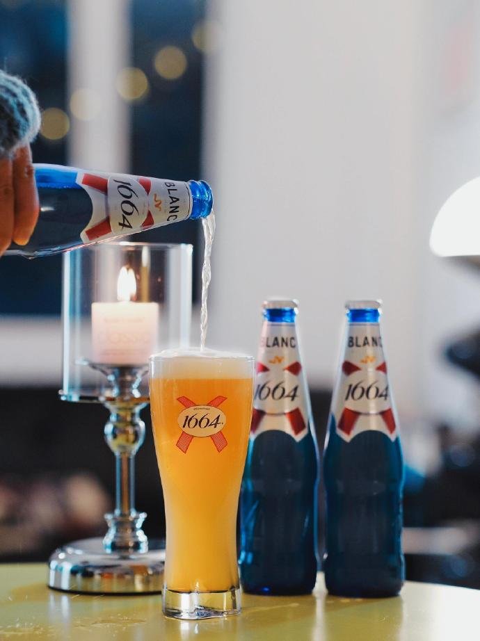 whisperfh's tweet image. Think too much, tired is their own heart