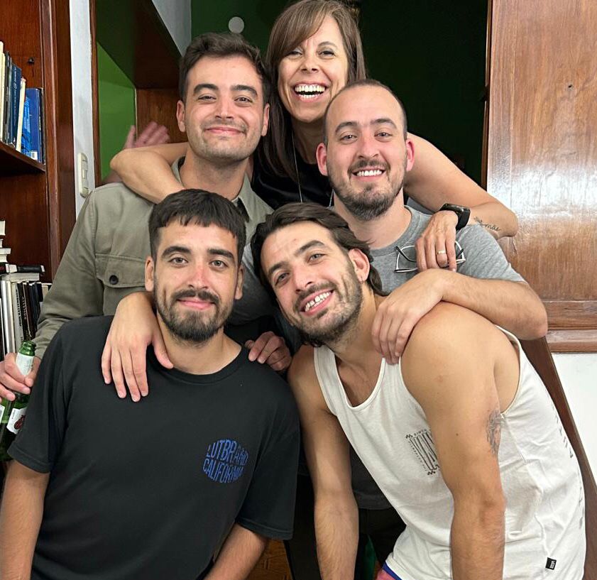 Iniakichaldeeee's tweet photo. Enamorado de esta gente 😍
Feliz 2025 🫶✨💫 https://t.co/yCNRYOcu5H
