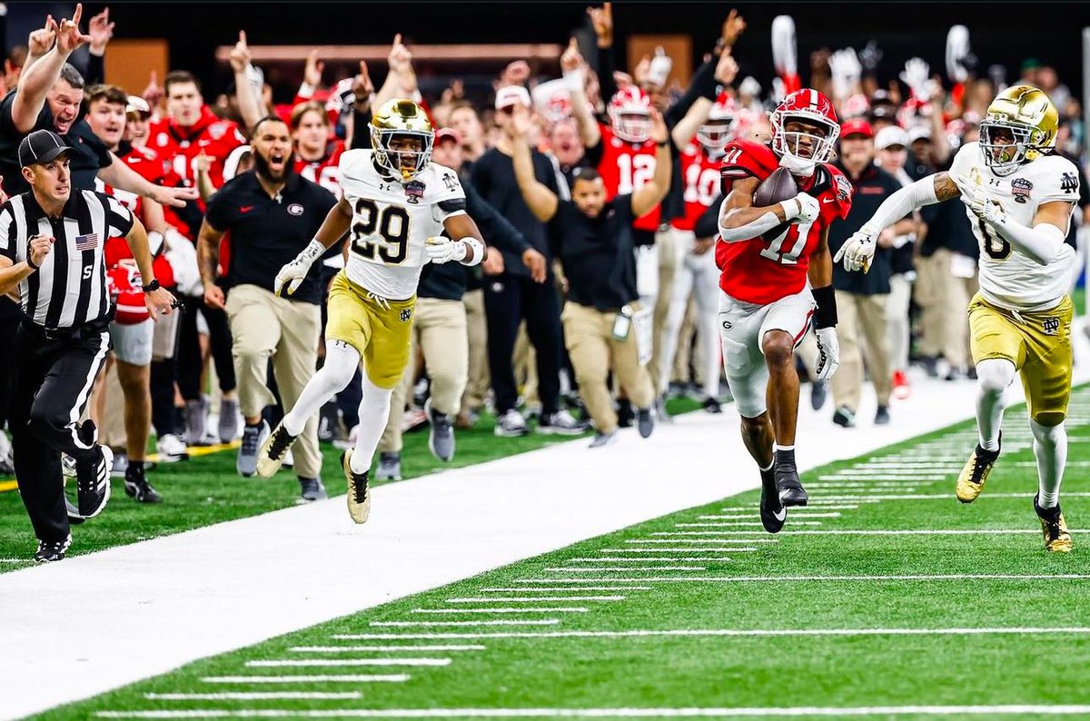 ChanceDawg19's tweet image. I will die on the hill that the sideline penalty is the most ridiculous penalty of the season. The official is off the white just before getting nudged. 

He got his feelings hurt.